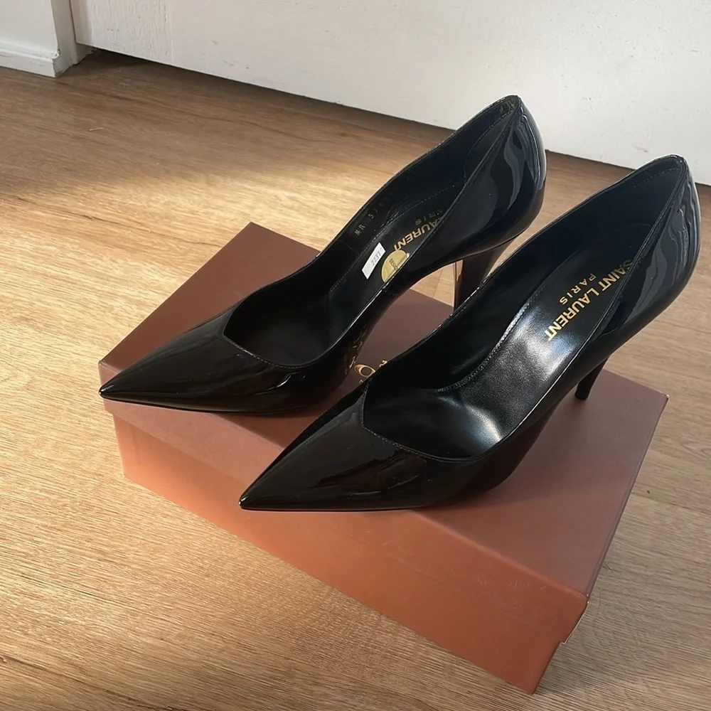 Saint Laurent Black Patent Leather Pointed-Toe Stiletto Pumps - Picture 9 of 11